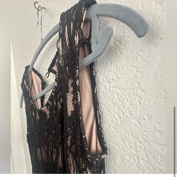 Rachael & Chloe Womens Sm Medium
Dress Black Beige Lace Overlay Long
Fringed Hem - Picture 3 of 7